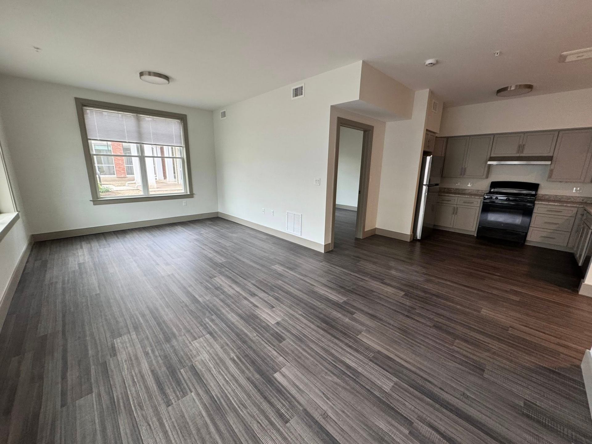 Open living room & kitchen repaint